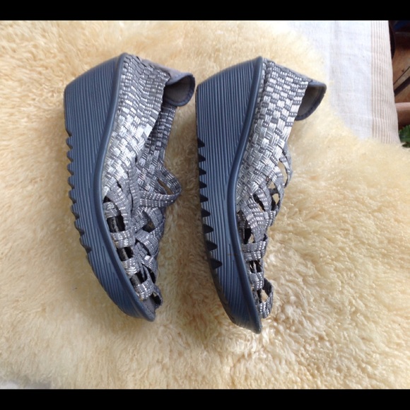 Shoes - Picture 2 of 6